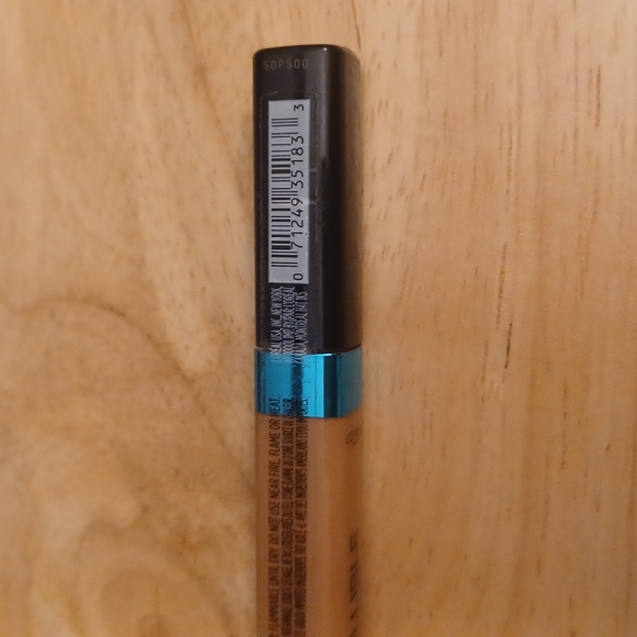 L'Oreal Infallible Pro-Glow Concealer Brand New #06 Warm Beige - Picture 2 of 3